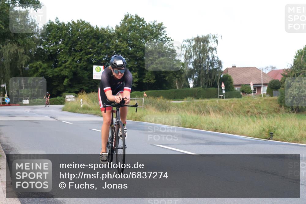 25.08.2024 - Elbe Triathlon Hamburg Fuchs,  Jonas http://msf.ph/oto/6837274 25.08.2024 08:49:13 Radfahren 107 meine-sportfotos.de