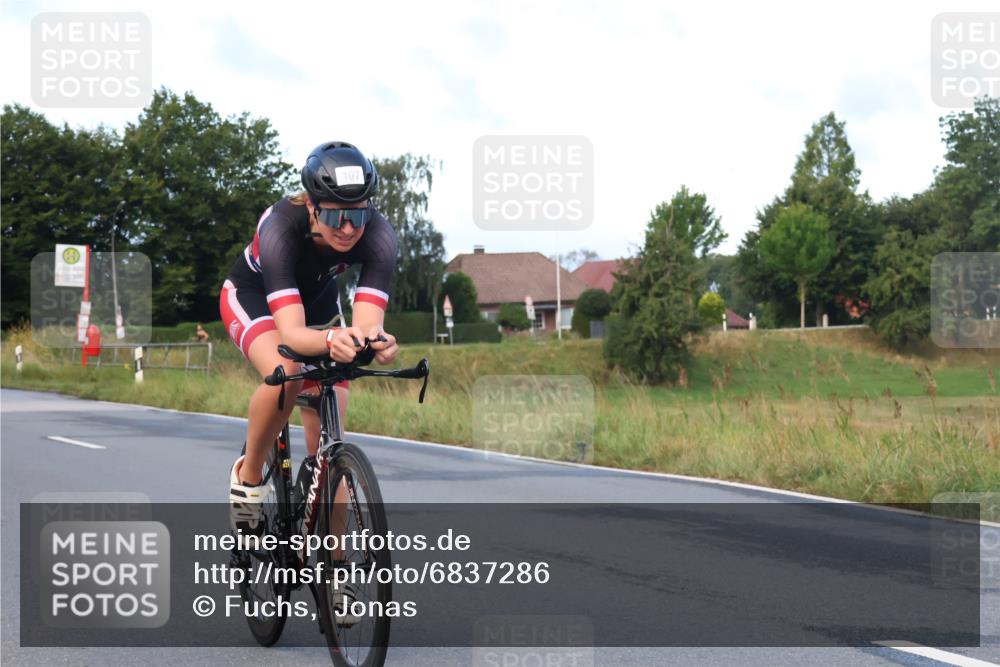 25.08.2024 - Elbe Triathlon Hamburg Fuchs,  Jonas http://msf.ph/oto/6837286 25.08.2024 08:49:14 Radfahren 107, 53 meine-sportfotos.de