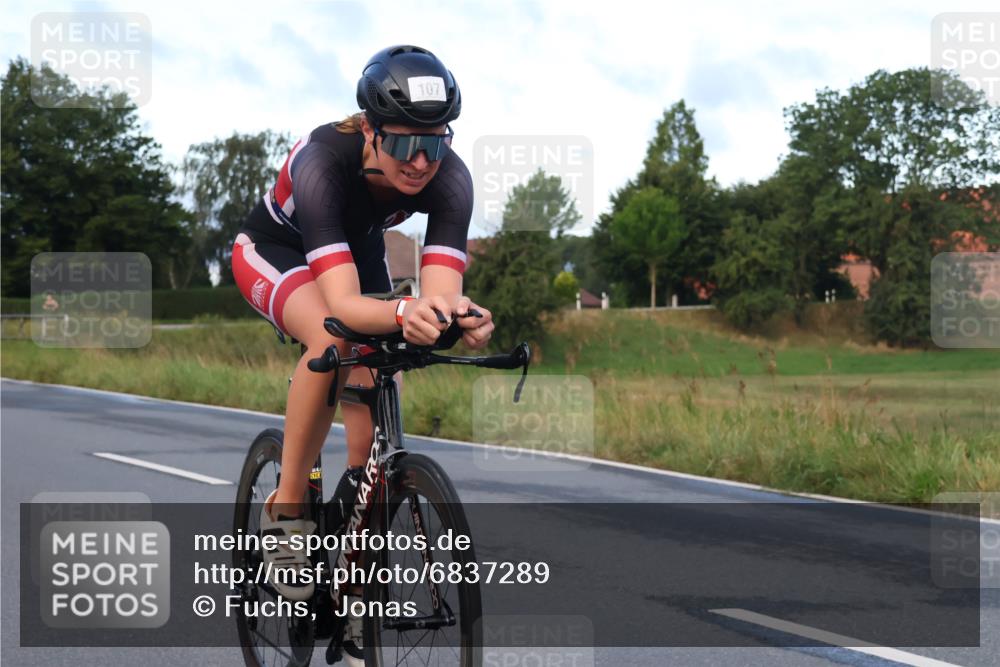 25.08.2024 - Elbe Triathlon Hamburg Fuchs,  Jonas http://msf.ph/oto/6837289 25.08.2024 08:49:14 Radfahren 107, 53 meine-sportfotos.de