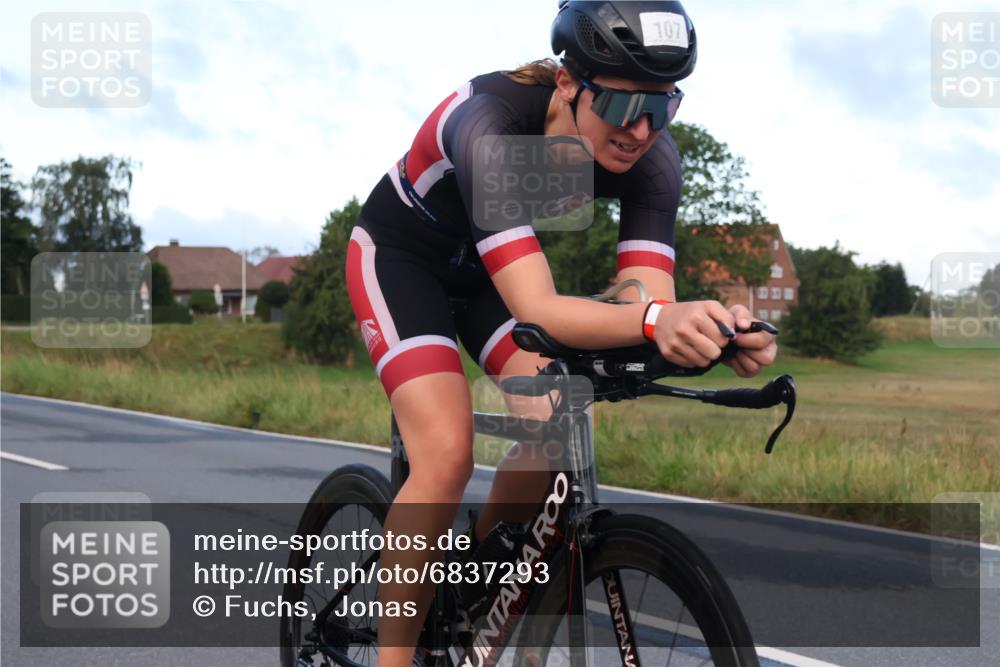 25.08.2024 - Elbe Triathlon Hamburg Fuchs,  Jonas http://msf.ph/oto/6837293 25.08.2024 08:49:14 Radfahren 107, 53 meine-sportfotos.de