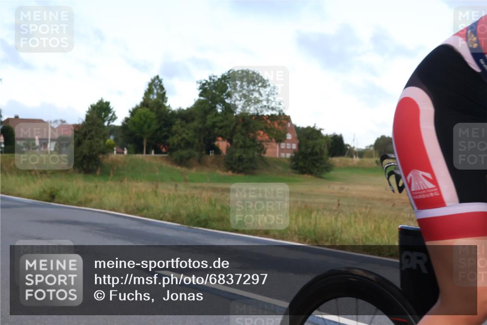 25.08.2024 - Elbe Triathlon Hamburg Fuchs,  Jonas http://msf.ph/oto/6837297 25.08.2024 08:49:14 Radfahren 107, 53 meine-sportfotos.de