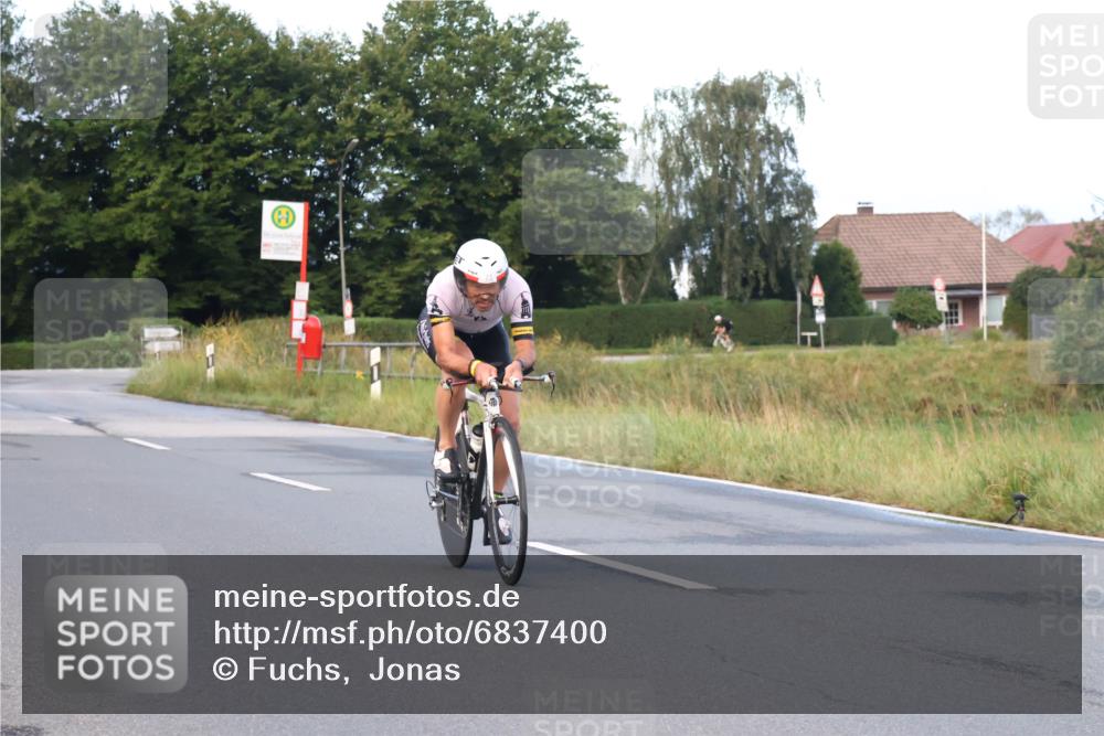 25.08.2024 - Elbe Triathlon Hamburg Fuchs,  Jonas http://msf.ph/oto/6837400 25.08.2024 08:50:06 Radfahren 73 meine-sportfotos.de