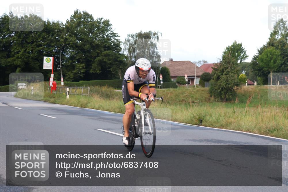25.08.2024 - Elbe Triathlon Hamburg Fuchs,  Jonas http://msf.ph/oto/6837408 25.08.2024 08:50:06 Radfahren 73 meine-sportfotos.de