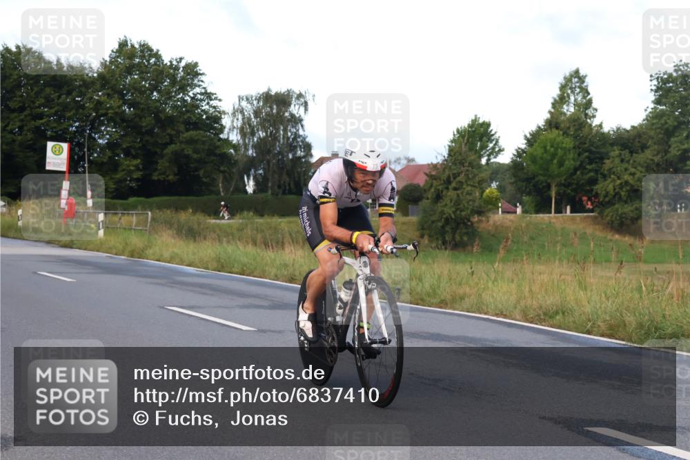 25.08.2024 - Elbe Triathlon Hamburg Fuchs,  Jonas http://msf.ph/oto/6837410 25.08.2024 08:50:06 Radfahren 73 meine-sportfotos.de