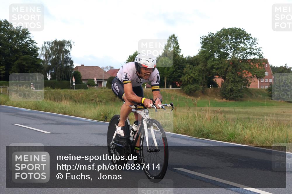 25.08.2024 - Elbe Triathlon Hamburg Fuchs,  Jonas http://msf.ph/oto/6837414 25.08.2024 08:50:06 Radfahren 73 meine-sportfotos.de