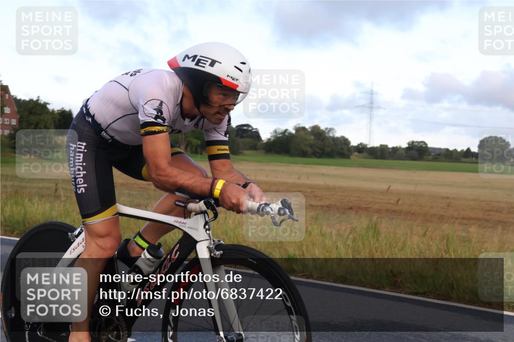 25.08.2024 - Elbe Triathlon Hamburg Fuchs,  Jonas http://msf.ph/oto/6837422 25.08.2024 08:50:07 Radfahren 73 meine-sportfotos.de