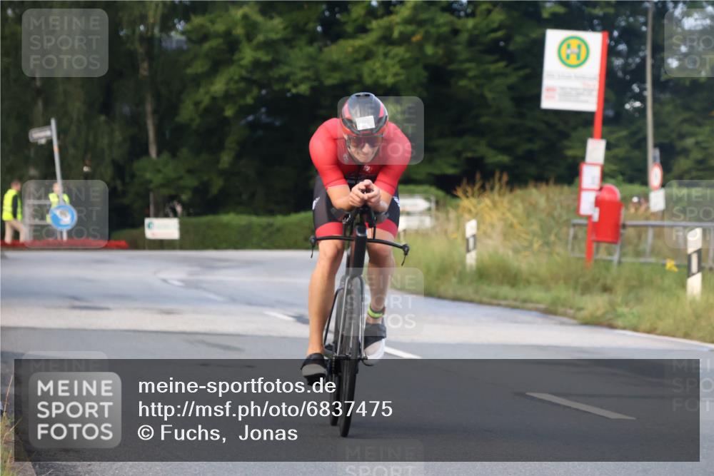 25.08.2024 - Elbe Triathlon Hamburg Fuchs,  Jonas http://msf.ph/oto/6837475 25.08.2024 08:50:36 Radfahren 82, 78 meine-sportfotos.de