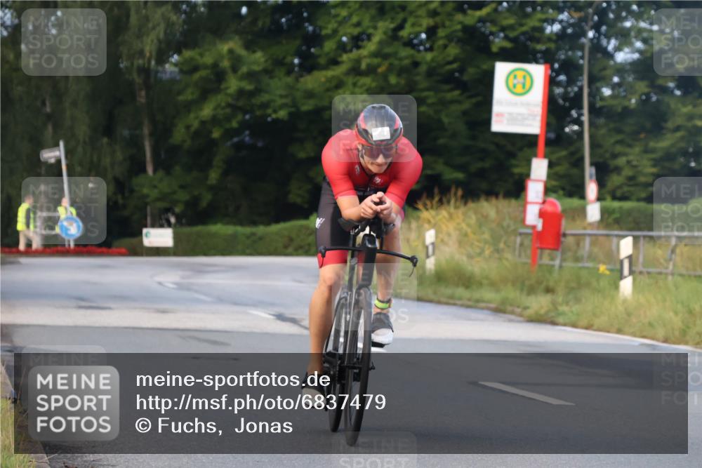 25.08.2024 - Elbe Triathlon Hamburg Fuchs,  Jonas http://msf.ph/oto/6837479 25.08.2024 08:50:36 Radfahren 82, 78 meine-sportfotos.de
