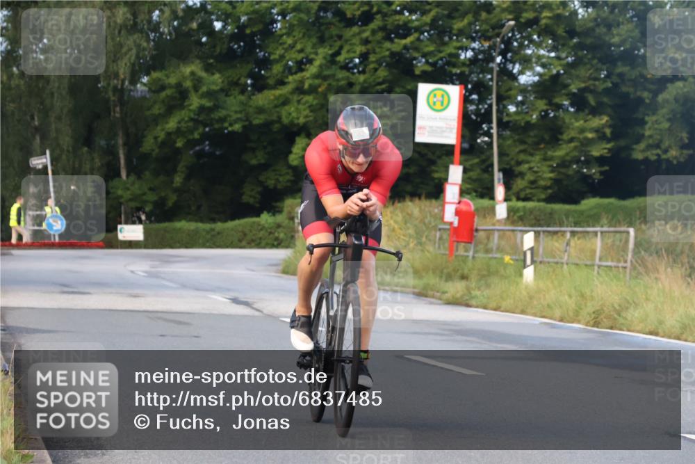 25.08.2024 - Elbe Triathlon Hamburg Fuchs,  Jonas http://msf.ph/oto/6837485 25.08.2024 08:50:36 Radfahren 82, 78 meine-sportfotos.de