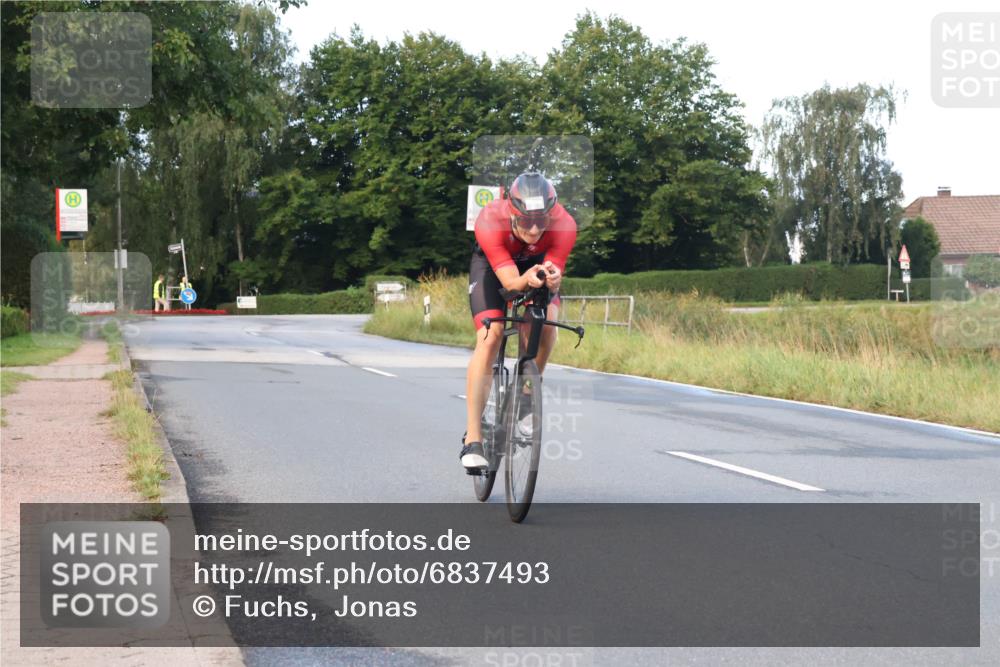 25.08.2024 - Elbe Triathlon Hamburg Fuchs,  Jonas http://msf.ph/oto/6837493 25.08.2024 08:50:36 Radfahren 82, 78 meine-sportfotos.de