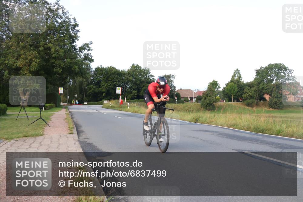25.08.2024 - Elbe Triathlon Hamburg Fuchs,  Jonas http://msf.ph/oto/6837499 25.08.2024 08:50:36 Radfahren 82, 78 meine-sportfotos.de