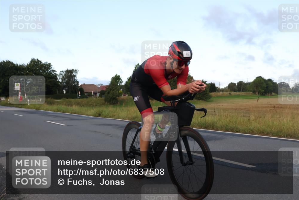 25.08.2024 - Elbe Triathlon Hamburg Fuchs,  Jonas http://msf.ph/oto/6837508 25.08.2024 08:50:37 Radfahren 82, 78 meine-sportfotos.de