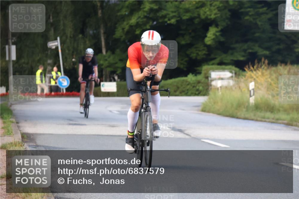 25.08.2024 - Elbe Triathlon Hamburg Fuchs,  Jonas http://msf.ph/oto/6837579 25.08.2024 08:50:52 Radfahren 68, 62 meine-sportfotos.de