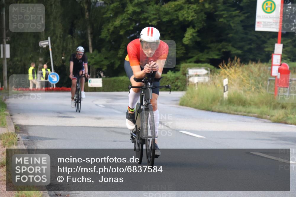 25.08.2024 - Elbe Triathlon Hamburg Fuchs,  Jonas http://msf.ph/oto/6837584 25.08.2024 08:50:52 Radfahren 68, 62 meine-sportfotos.de