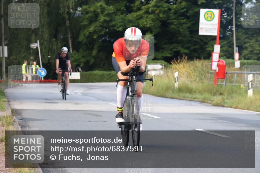 25.08.2024 - Elbe Triathlon Hamburg Fuchs,  Jonas http://msf.ph/oto/6837591 25.08.2024 08:50:52 Radfahren 68, 62 meine-sportfotos.de
