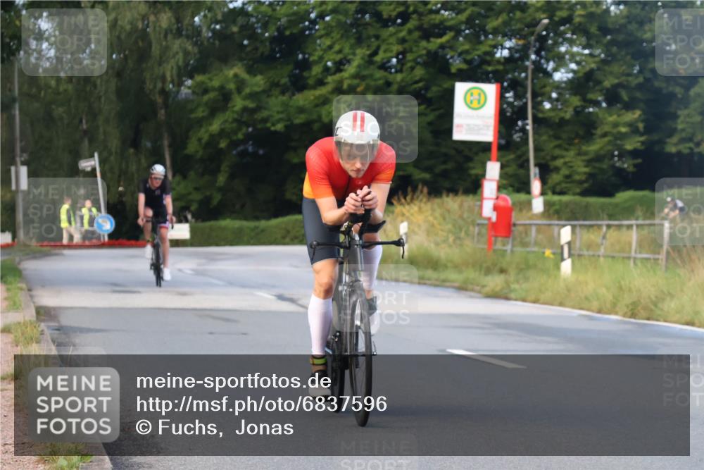 25.08.2024 - Elbe Triathlon Hamburg Fuchs,  Jonas http://msf.ph/oto/6837596 25.08.2024 08:50:52 Radfahren 68, 62 meine-sportfotos.de