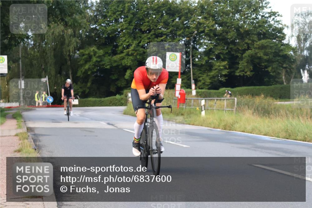 25.08.2024 - Elbe Triathlon Hamburg Fuchs,  Jonas http://msf.ph/oto/6837600 25.08.2024 08:50:52 Radfahren 68, 62 meine-sportfotos.de