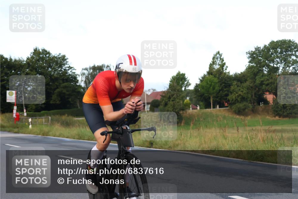 25.08.2024 - Elbe Triathlon Hamburg Fuchs,  Jonas http://msf.ph/oto/6837616 25.08.2024 08:50:53 Radfahren 68, 62 meine-sportfotos.de