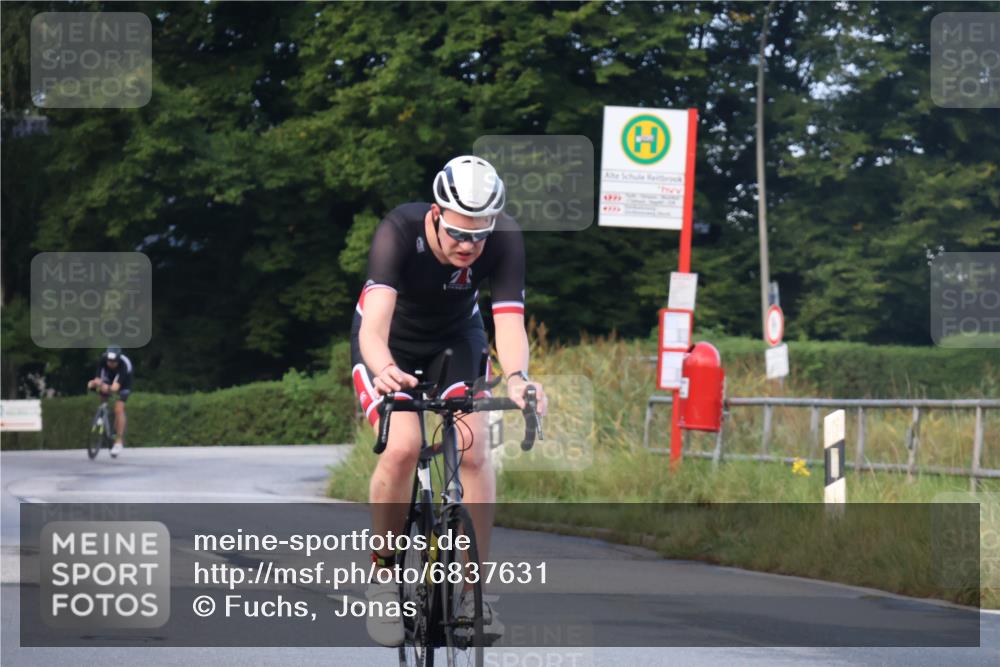 25.08.2024 - Elbe Triathlon Hamburg Fuchs,  Jonas http://msf.ph/oto/6837631 25.08.2024 08:50:55 Radfahren 68, 62, 164 meine-sportfotos.de