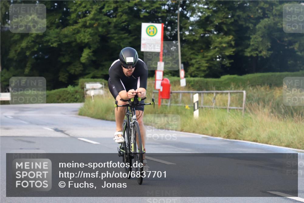 25.08.2024 - Elbe Triathlon Hamburg Fuchs,  Jonas http://msf.ph/oto/6837701 25.08.2024 08:51:02 Radfahren 164 meine-sportfotos.de