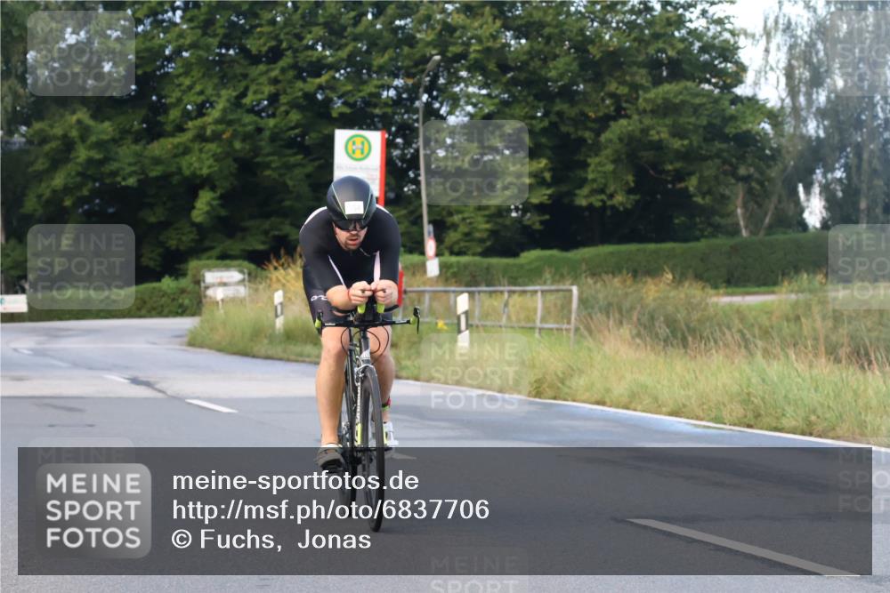 25.08.2024 - Elbe Triathlon Hamburg Fuchs,  Jonas http://msf.ph/oto/6837706 25.08.2024 08:51:02 Radfahren 164 meine-sportfotos.de