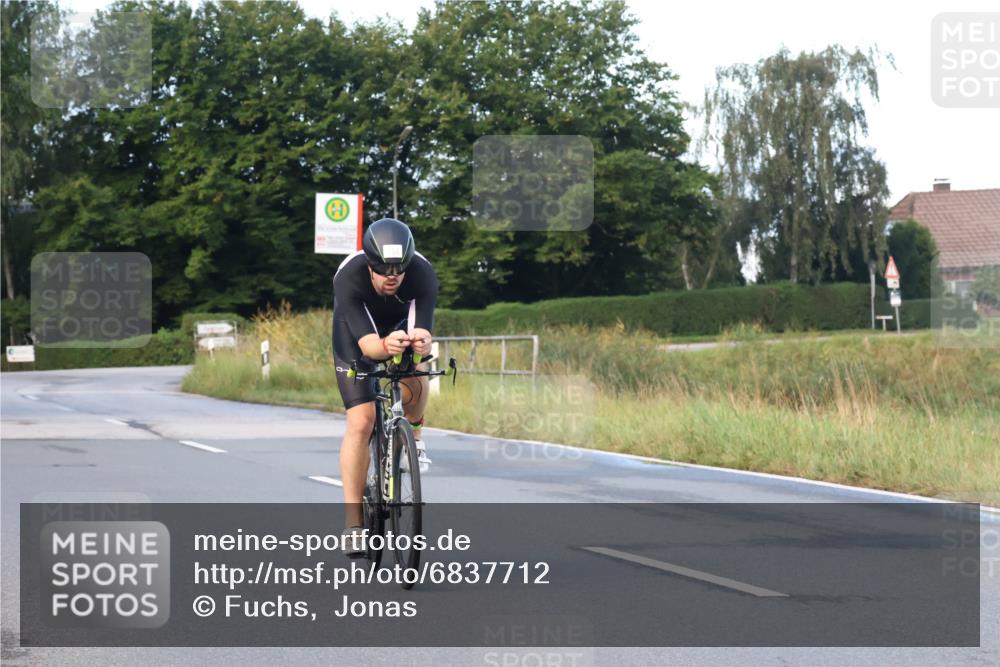 25.08.2024 - Elbe Triathlon Hamburg Fuchs,  Jonas http://msf.ph/oto/6837712 25.08.2024 08:51:02 Radfahren 164 meine-sportfotos.de