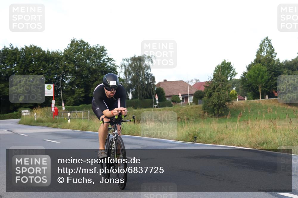 25.08.2024 - Elbe Triathlon Hamburg Fuchs,  Jonas http://msf.ph/oto/6837725 25.08.2024 08:51:02 Radfahren 164 meine-sportfotos.de