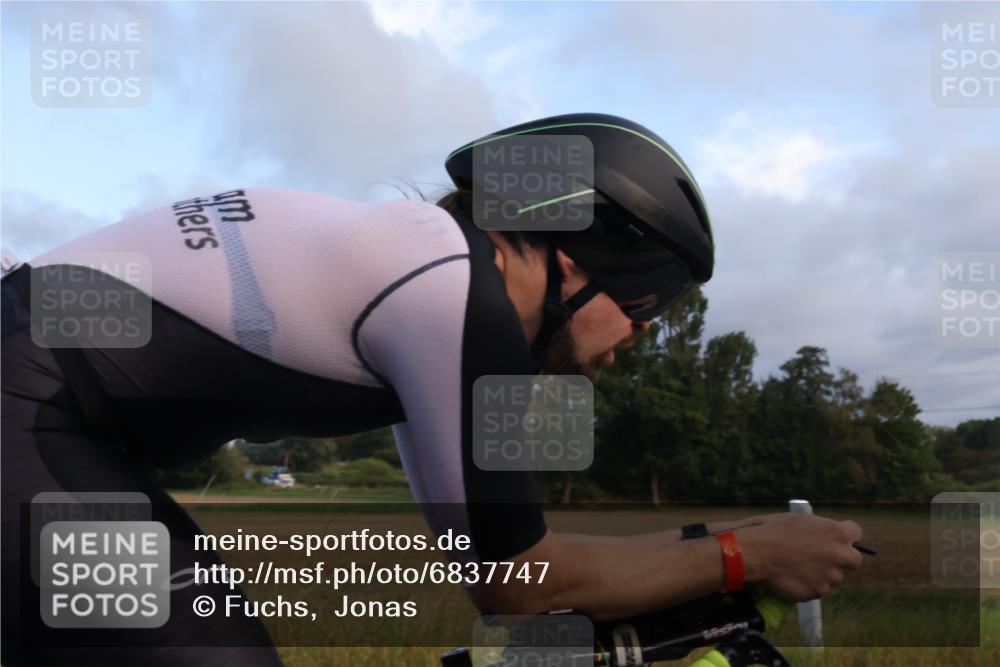 25.08.2024 - Elbe Triathlon Hamburg Fuchs,  Jonas http://msf.ph/oto/6837747 25.08.2024 08:51:03 Radfahren 164 meine-sportfotos.de