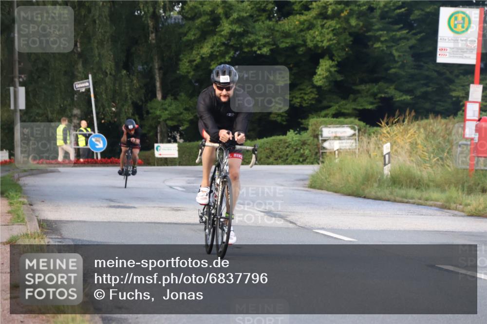 25.08.2024 - Elbe Triathlon Hamburg Fuchs,  Jonas http://msf.ph/oto/6837796 25.08.2024 08:51:38 Radfahren 180, 187 meine-sportfotos.de