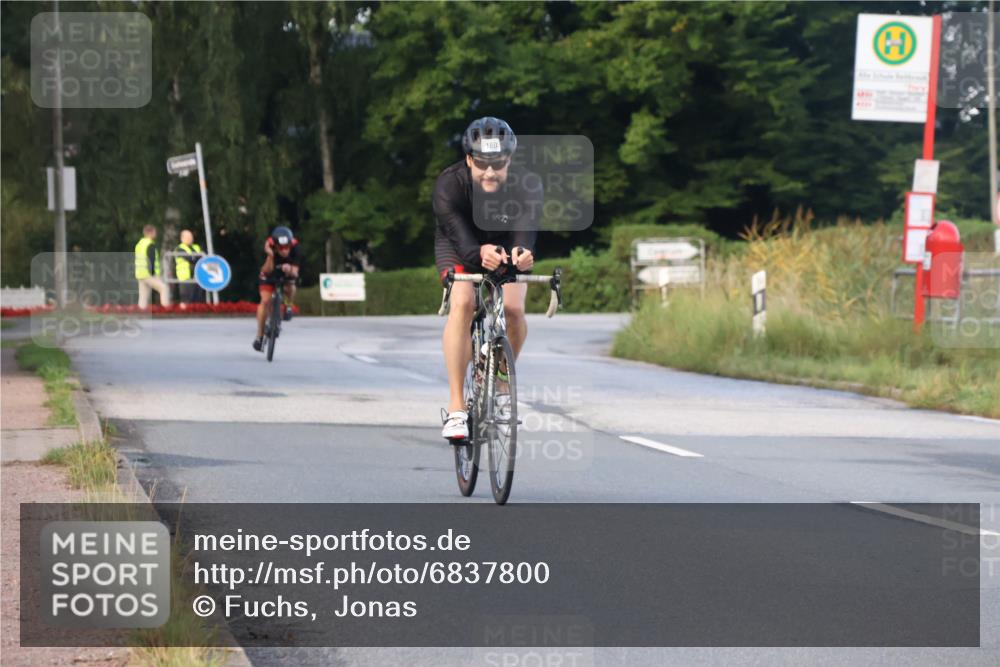 25.08.2024 - Elbe Triathlon Hamburg Fuchs,  Jonas http://msf.ph/oto/6837800 25.08.2024 08:51:38 Radfahren 180, 187 meine-sportfotos.de