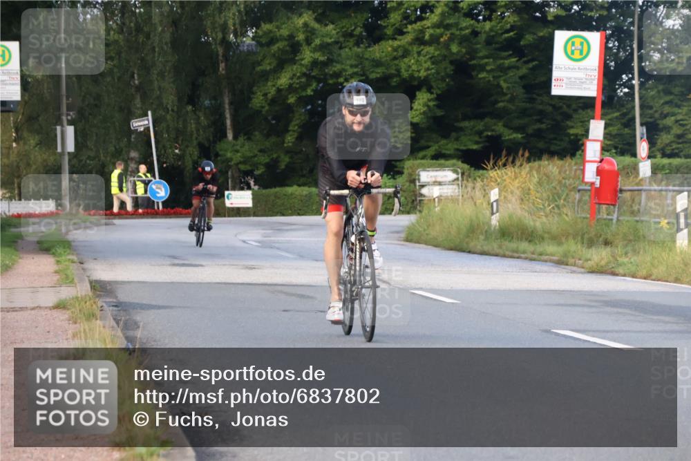 25.08.2024 - Elbe Triathlon Hamburg Fuchs,  Jonas http://msf.ph/oto/6837802 25.08.2024 08:51:38 Radfahren 180, 187 meine-sportfotos.de