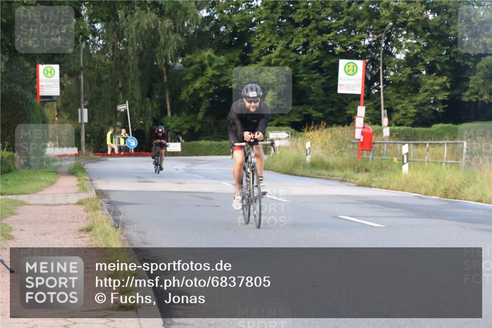 25.08.2024 - Elbe Triathlon Hamburg Fuchs,  Jonas http://msf.ph/oto/6837805 25.08.2024 08:51:38 Radfahren 180, 187 meine-sportfotos.de