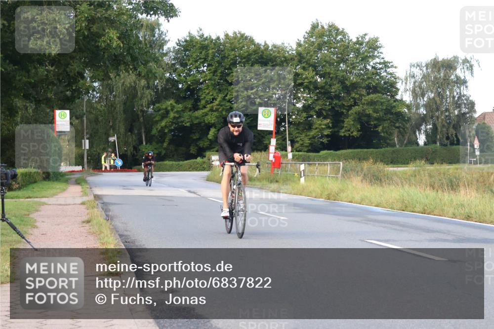 25.08.2024 - Elbe Triathlon Hamburg Fuchs,  Jonas http://msf.ph/oto/6837822 25.08.2024 08:51:39 Radfahren 180, 187 meine-sportfotos.de