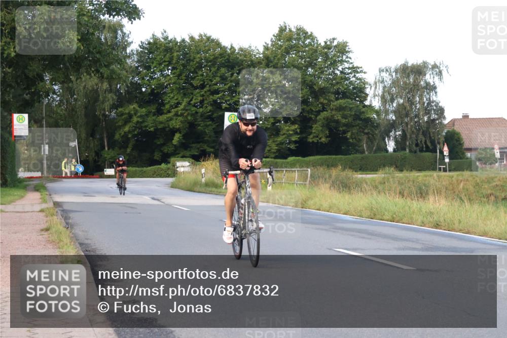 25.08.2024 - Elbe Triathlon Hamburg Fuchs,  Jonas http://msf.ph/oto/6837832 25.08.2024 08:51:39 Radfahren 180, 187 meine-sportfotos.de