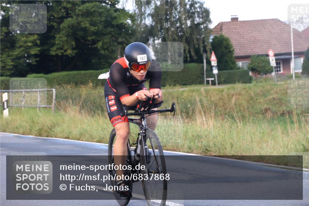 25.08.2024 - Elbe Triathlon Hamburg Fuchs,  Jonas http://msf.ph/oto/6837868 25.08.2024 08:51:42 Radfahren 180, 187 meine-sportfotos.de