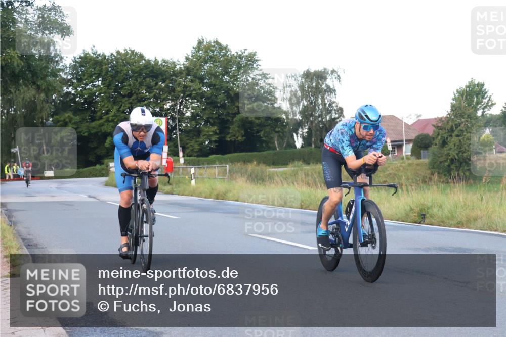 25.08.2024 - Elbe Triathlon Hamburg Fuchs,  Jonas http://msf.ph/oto/6837956 25.08.2024 08:52:40 Radfahren 71, 176, 79 meine-sportfotos.de