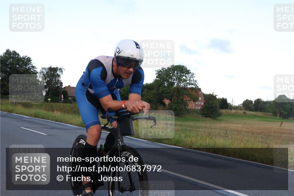 25.08.2024 - Elbe Triathlon Hamburg Fuchs,  Jonas http://msf.ph/oto/6837972 25.08.2024 08:52:40 Radfahren 71, 176, 79 meine-sportfotos.de