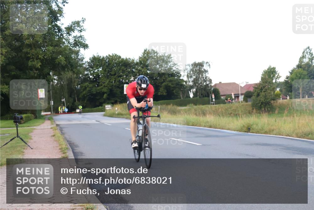 25.08.2024 - Elbe Triathlon Hamburg Fuchs,  Jonas http://msf.ph/oto/6838021 25.08.2024 08:52:44 Radfahren 71, 176, 79 meine-sportfotos.de