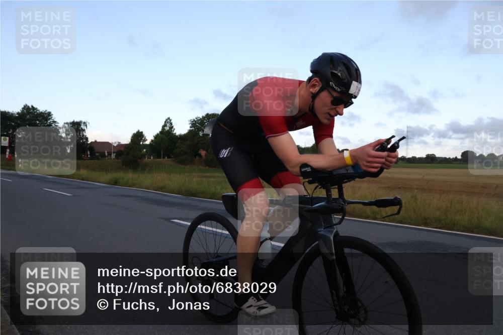 25.08.2024 - Elbe Triathlon Hamburg Fuchs,  Jonas http://msf.ph/oto/6838029 25.08.2024 08:52:45 Radfahren 71, 176, 79, 190 meine-sportfotos.de