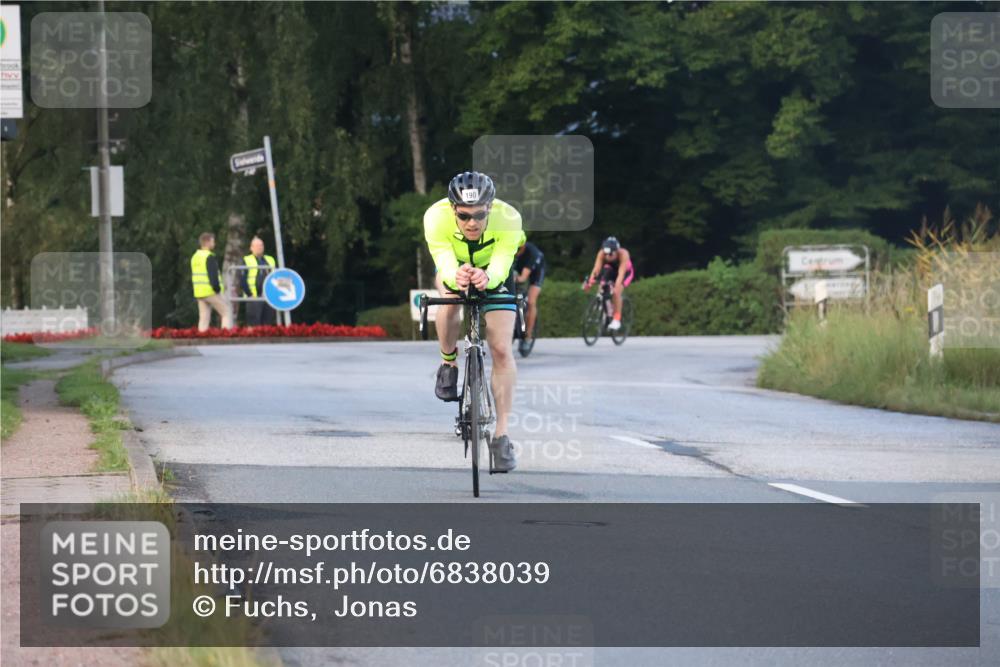 25.08.2024 - Elbe Triathlon Hamburg Fuchs,  Jonas http://msf.ph/oto/6838039 25.08.2024 08:52:49 Radfahren 79, 190 meine-sportfotos.de