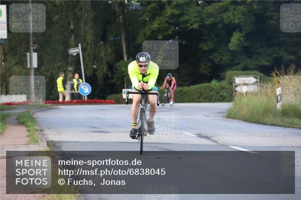 25.08.2024 - Elbe Triathlon Hamburg Fuchs,  Jonas http://msf.ph/oto/6838045 25.08.2024 08:52:50 Radfahren 79, 190, 80 meine-sportfotos.de