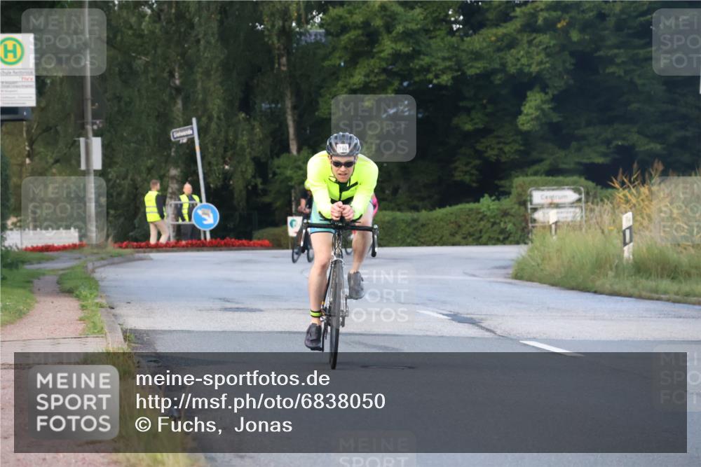 25.08.2024 - Elbe Triathlon Hamburg Fuchs,  Jonas http://msf.ph/oto/6838050 25.08.2024 08:52:50 Radfahren 79, 190, 80 meine-sportfotos.de