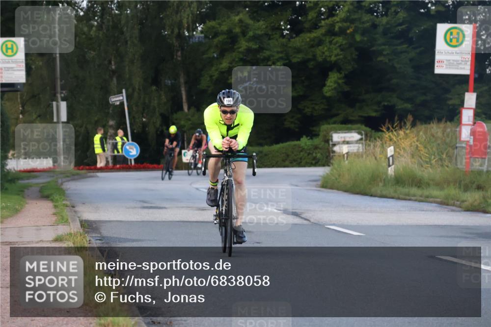 25.08.2024 - Elbe Triathlon Hamburg Fuchs,  Jonas http://msf.ph/oto/6838058 25.08.2024 08:52:50 Radfahren 79, 190, 80 meine-sportfotos.de