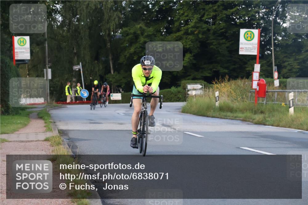 25.08.2024 - Elbe Triathlon Hamburg Fuchs,  Jonas http://msf.ph/oto/6838071 25.08.2024 08:52:50 Radfahren 79, 190, 80 meine-sportfotos.de