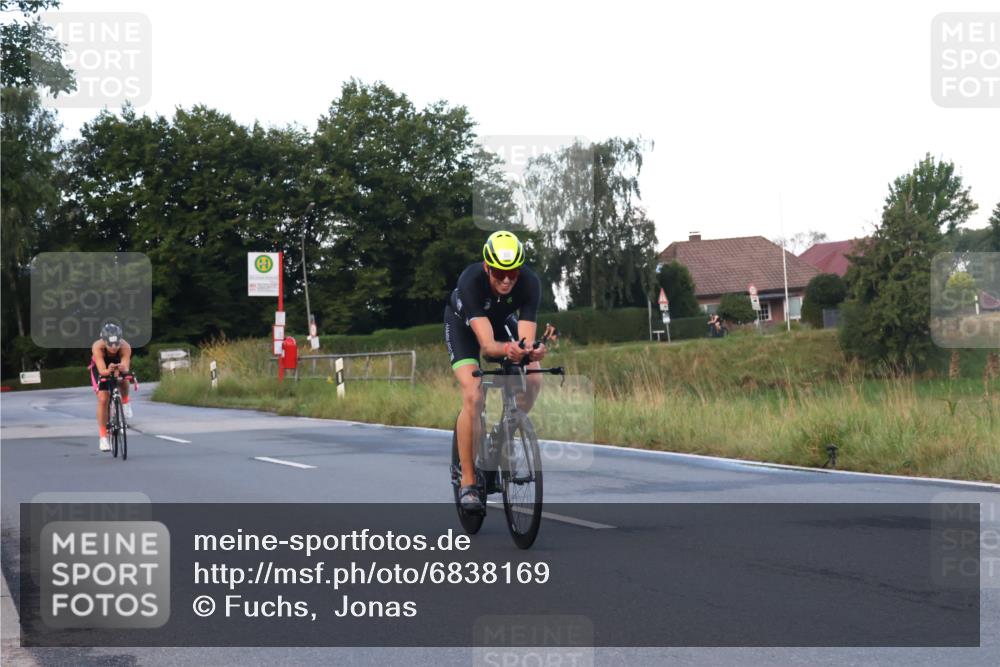 25.08.2024 - Elbe Triathlon Hamburg Fuchs,  Jonas http://msf.ph/oto/6838169 25.08.2024 08:52:56 Radfahren 190, 80, 174 meine-sportfotos.de