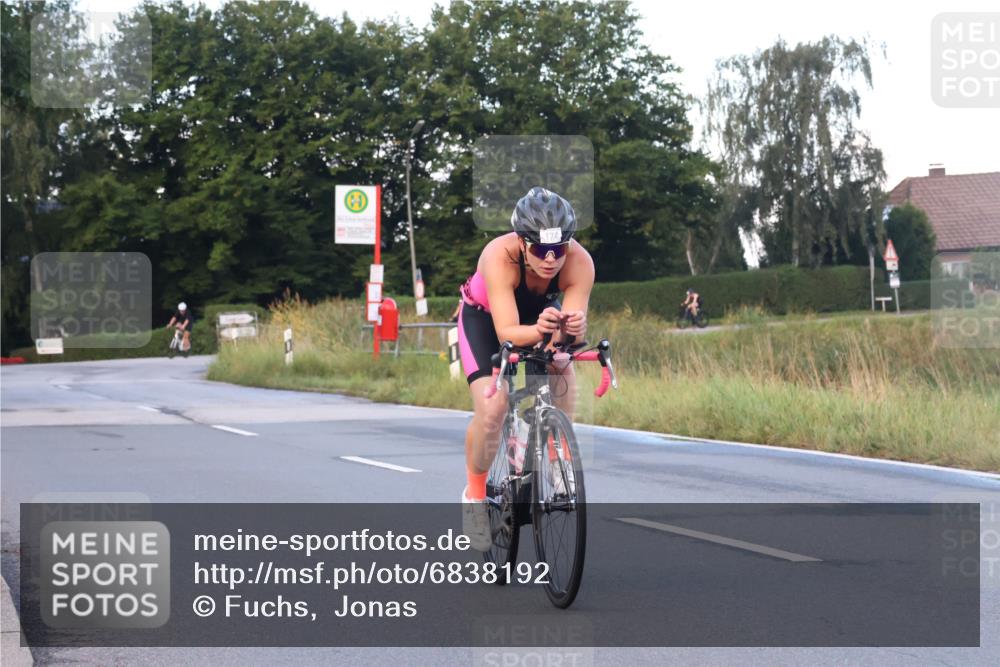 25.08.2024 - Elbe Triathlon Hamburg Fuchs,  Jonas http://msf.ph/oto/6838192 25.08.2024 08:52:57 Radfahren 190, 80, 174 meine-sportfotos.de