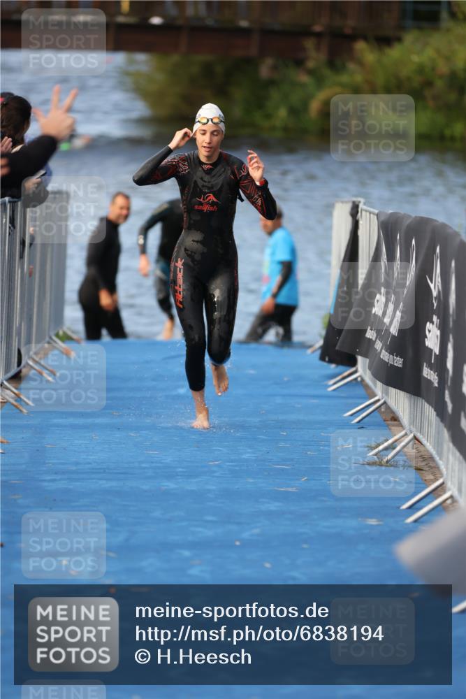 25.08.2024 - Elbe Triathlon Hamburg H.Heesch http://msf.ph/oto/6838194 25.08.2024 08:41:21 Schwimmen 109, 180 meine-sportfotos.de