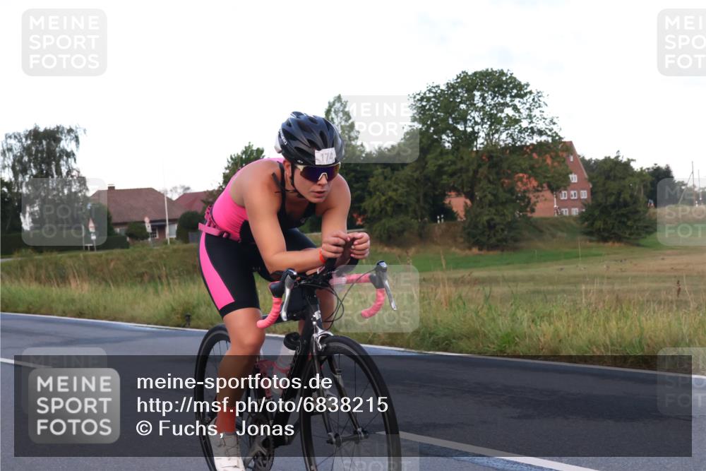 25.08.2024 - Elbe Triathlon Hamburg Fuchs,  Jonas http://msf.ph/oto/6838215 25.08.2024 08:52:58 Radfahren 80, 174 meine-sportfotos.de