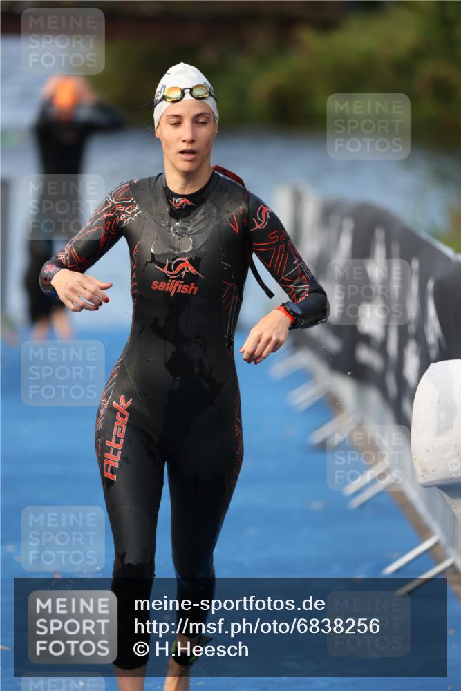 25.08.2024 - Elbe Triathlon Hamburg H.Heesch http://msf.ph/oto/6838256 25.08.2024 08:41:23 Schwimmen 109, 180 meine-sportfotos.de