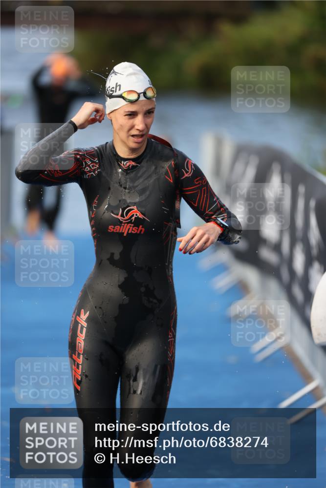 25.08.2024 - Elbe Triathlon Hamburg H.Heesch http://msf.ph/oto/6838274 25.08.2024 08:41:23 Schwimmen 109, 180 meine-sportfotos.de